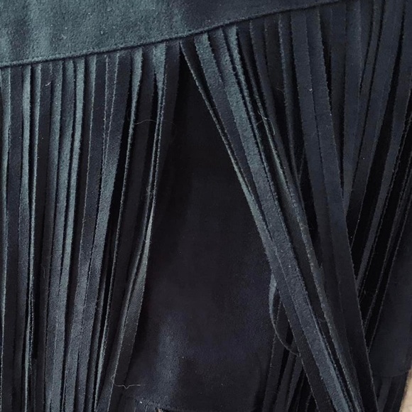 Black faux suede fringe western skirt - Picture 3 of 3